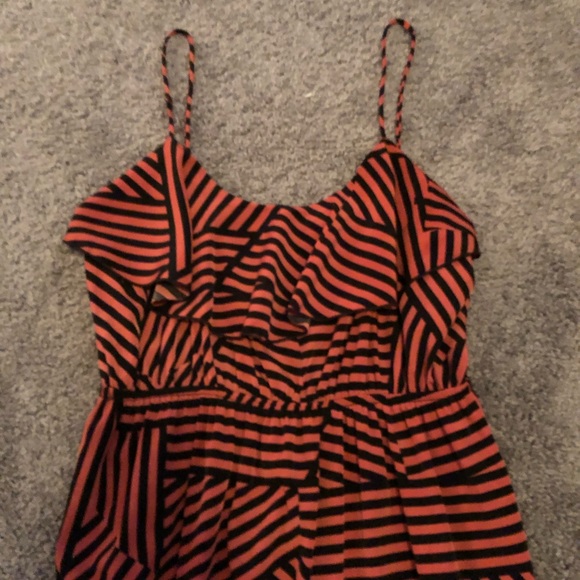 Asymmetrical design mini dress - Picture 2 of 2